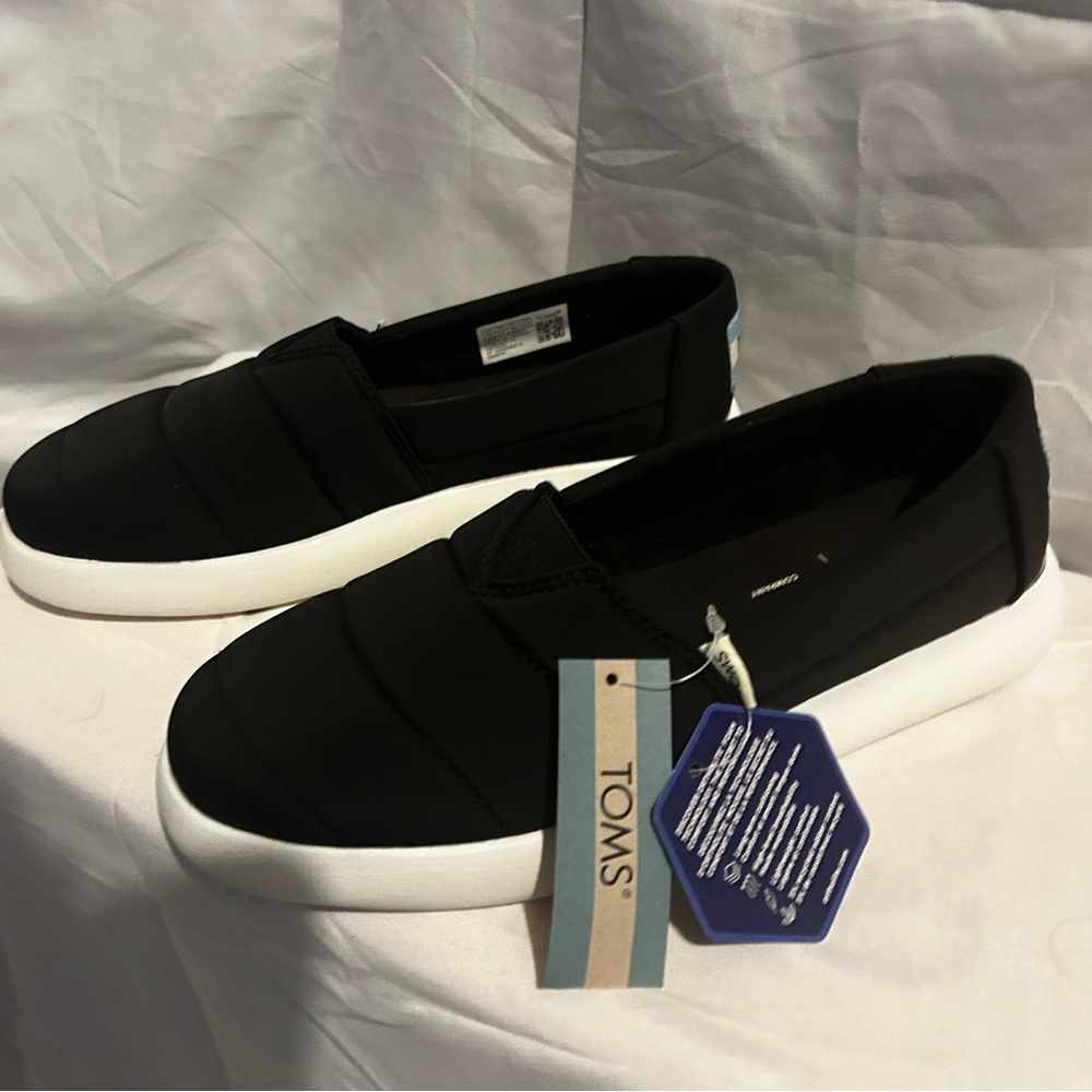 Tom’s Alpargata Mallow black matte woven